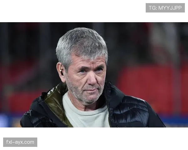 科隆主帅战术灵活调整，球队新赛季状态回升引关注